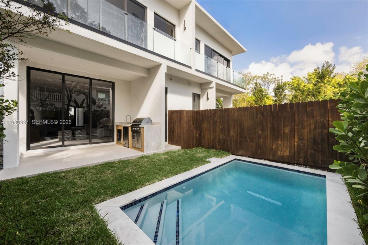 3113 Elizabeth Street, Miami, FL 33133 Photo