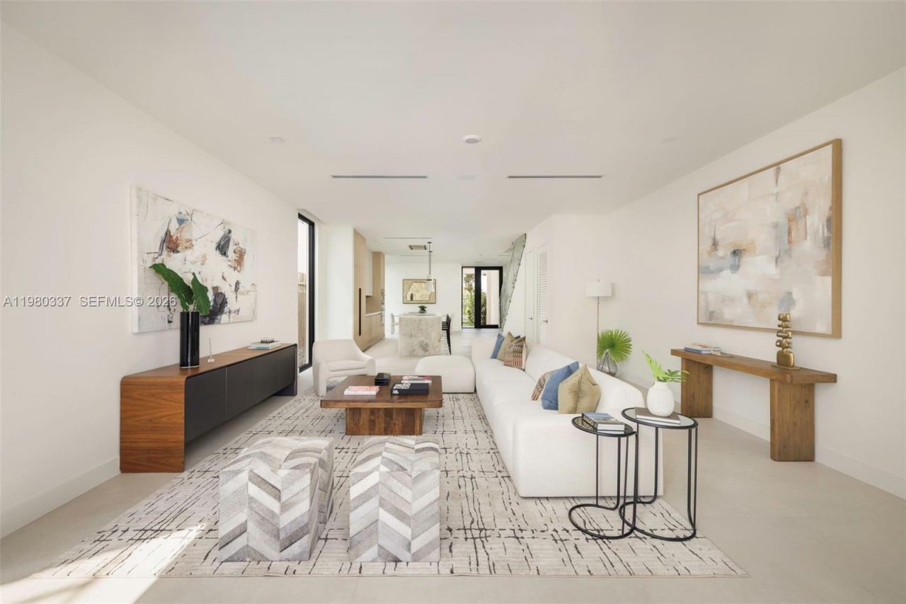 3113 Elizabeth Street, Miami, FL 33133 Photo