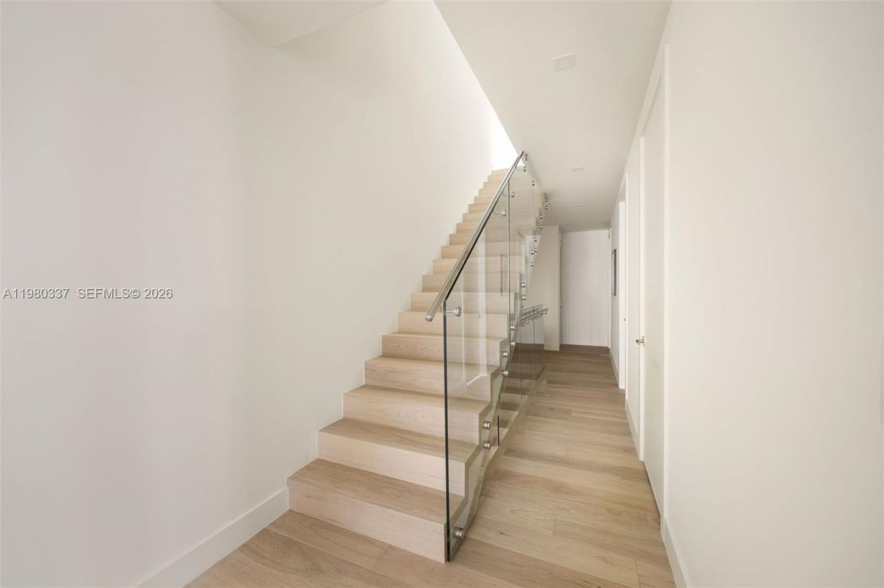 3113 Elizabeth Street, Miami, FL 33133 Photo