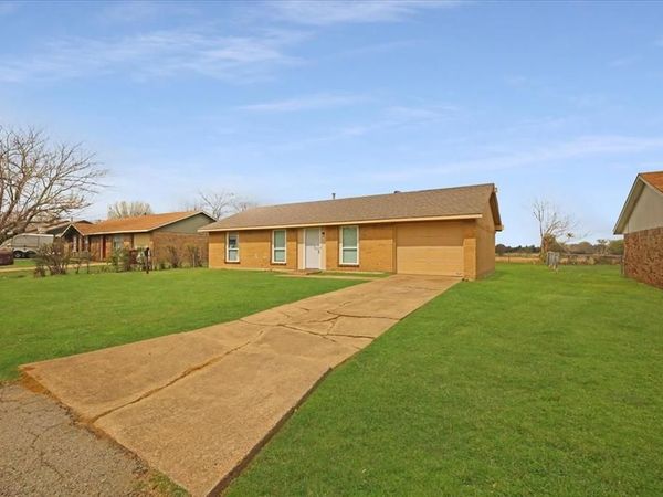 2114 Sunset Drive , Brookston, TX 75421