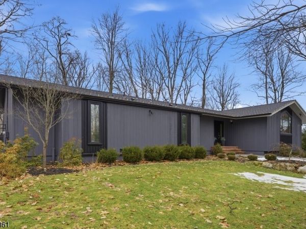 3 Wimple Way, Bridgewater, NJ 08807