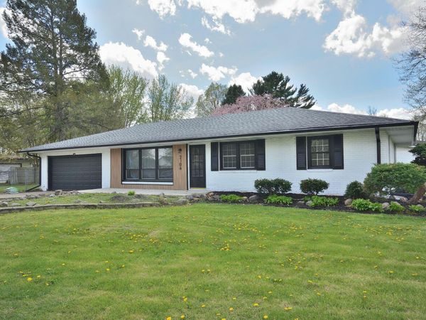 2106 Murphy Woods Rd, Beloit, WI 53511