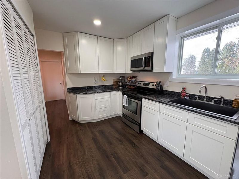 1513 Ridgeway Drive, Springfield, OH 45506 Photo 12