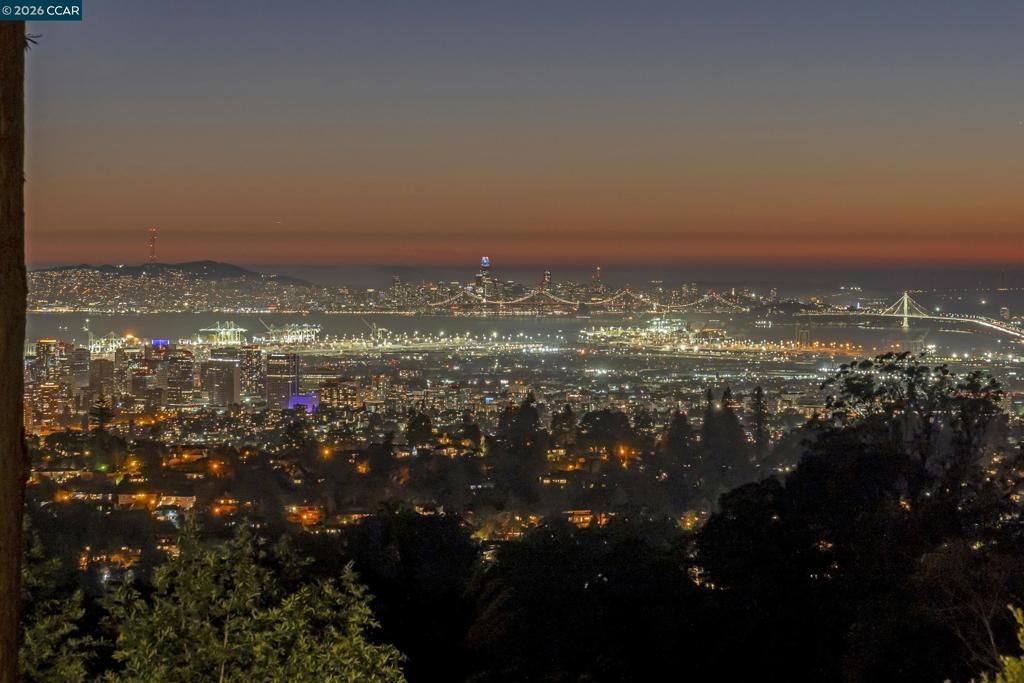 2633 Chelsea Dr, Oakland, CA 94611 Main Photo