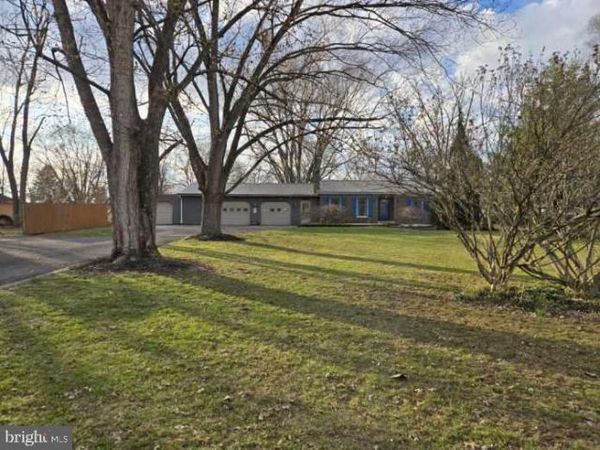 501 MULBERRY DRIVE , MECHANICSBURG, PA 17050