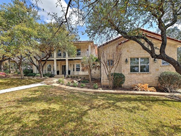 22 Hedgebrook WAY, The Hills, TX 78738