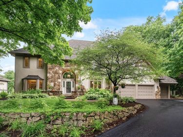 19750 Muirfield Circle, Shorewood, MN 55331