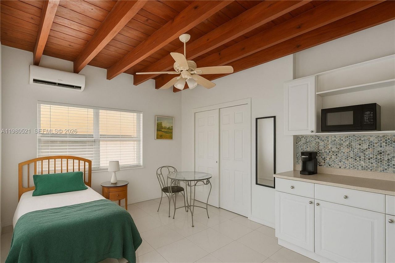 2532 SW 27 St , Miami, FL 33133 Photo