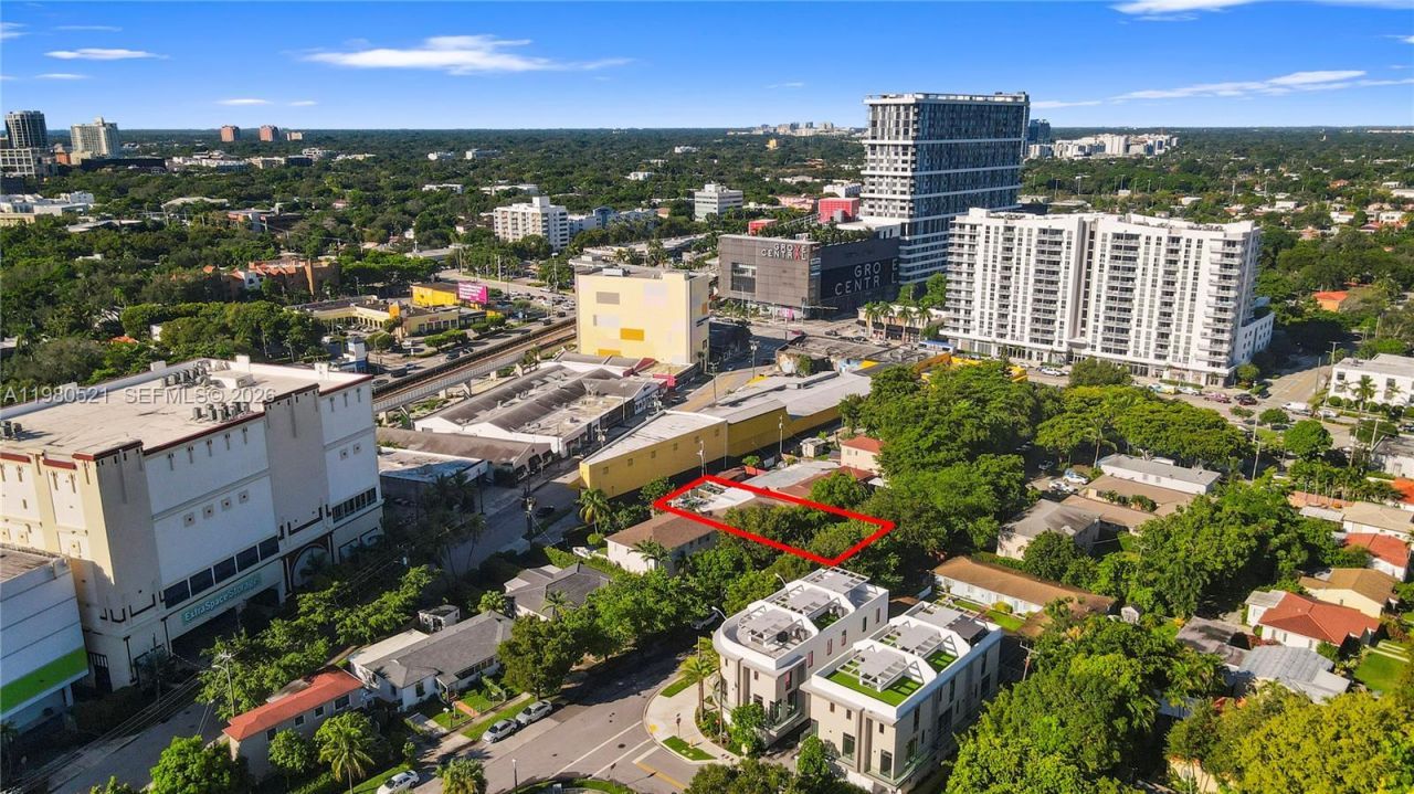 2532 SW 27 St , Miami, FL 33133 Photo