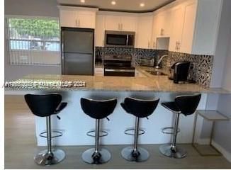 220 Kings Point Dr , Unit 106, Sunny Isles Beach, FL 33160 Photo