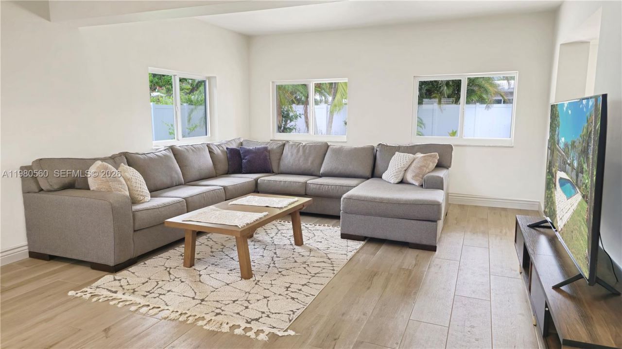 909 SW 9th Ave , Boca Raton, FL 33486 Photo