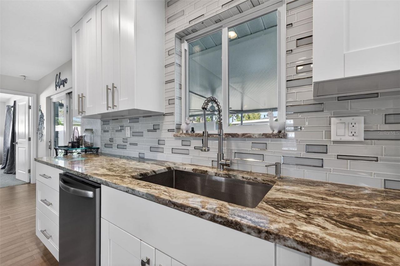 6548 19th Street N, Saint Petersburg, FL 33702 Photo