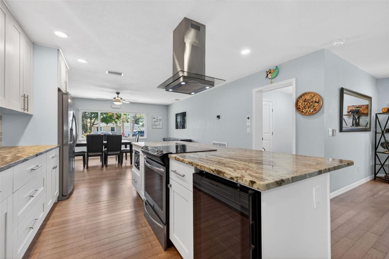 6548 19th Street N, Saint Petersburg, FL 33702 Photo