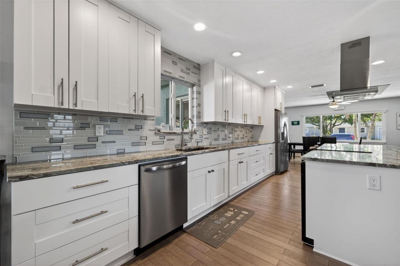 6548 19th Street N, Saint Petersburg, FL 33702 Photo