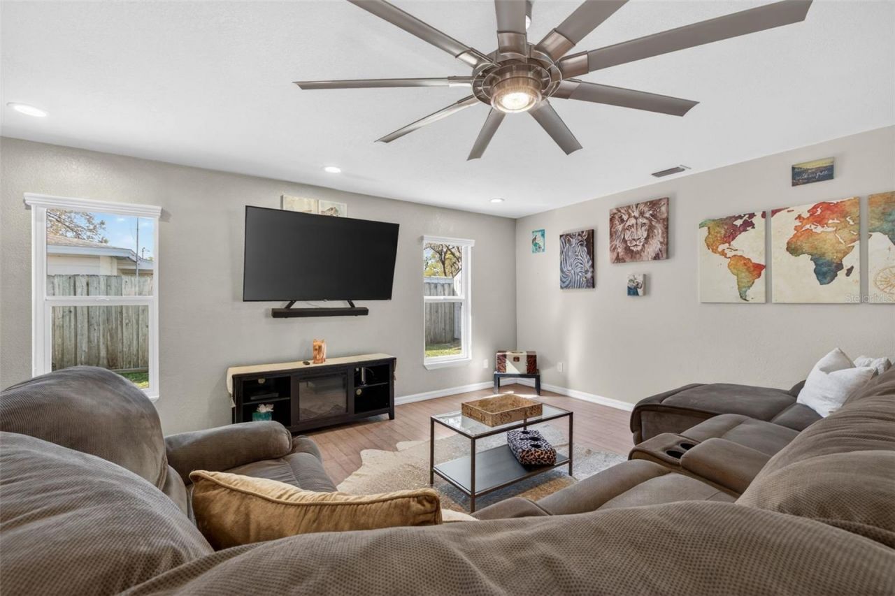 6548 19th Street N, Saint Petersburg, FL 33702 Photo