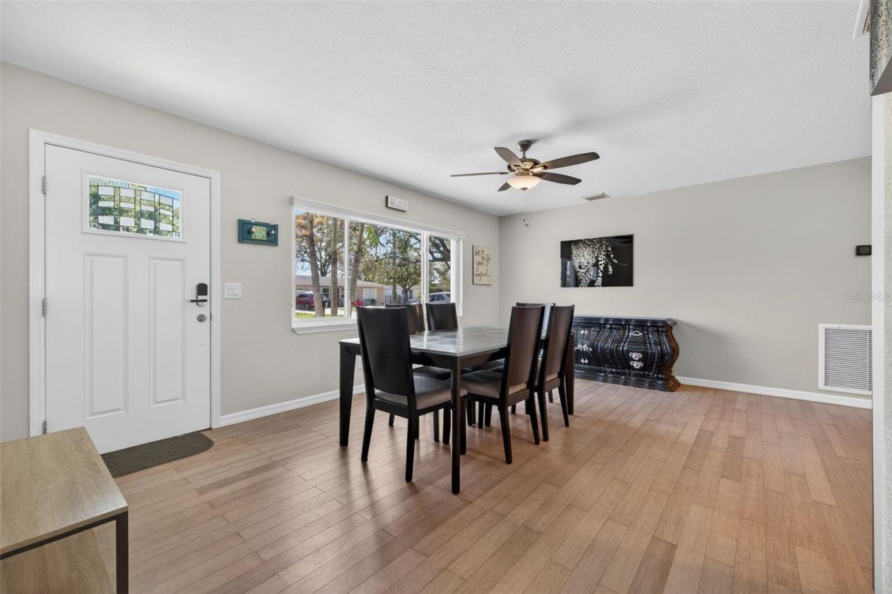 6548 19th Street N, Saint Petersburg, FL 33702 Photo