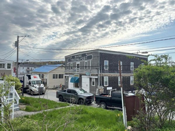 48 Commercial Street , Boothbay Harbor, ME 04538