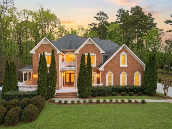 2650 Riverfront Drive, Snellville, GA 30039