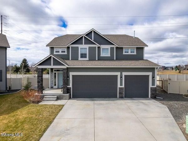 880 E Allenby Ct , Post Falls, ID 83854