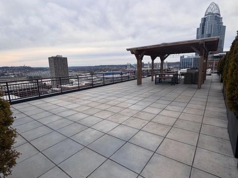 400 Pike Street, Unit 612, Cincinnati, OH 45202 Photo 18