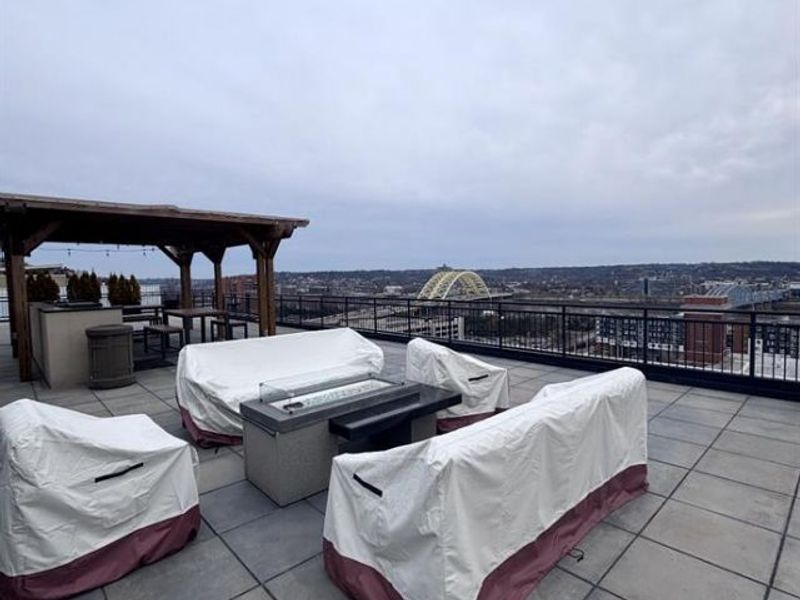 400 Pike Street, Unit 612, Cincinnati, OH 45202 Photo 21