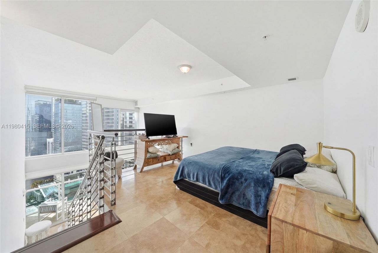 41 SE 5th St, Unit 2104, Miami, FL 33131 Photo