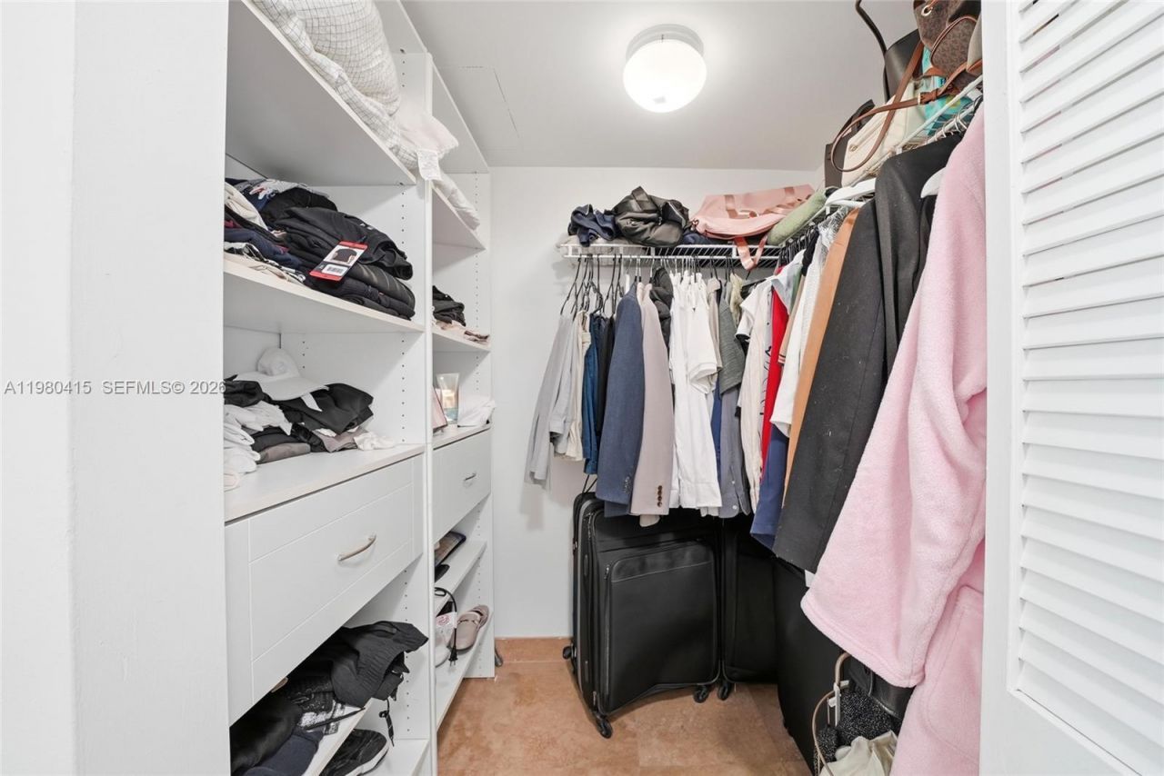 41 SE 5th St, Unit 2104, Miami, FL 33131 Photo