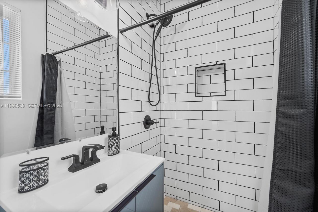 301 86th St , Unit 315-3A, Miami Beach, FL 33141 Photo