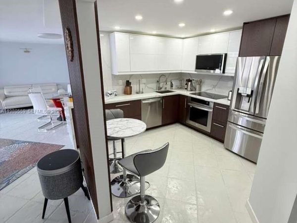 2750 NE 183rd St, Unit 606, Aventura, FL 33160