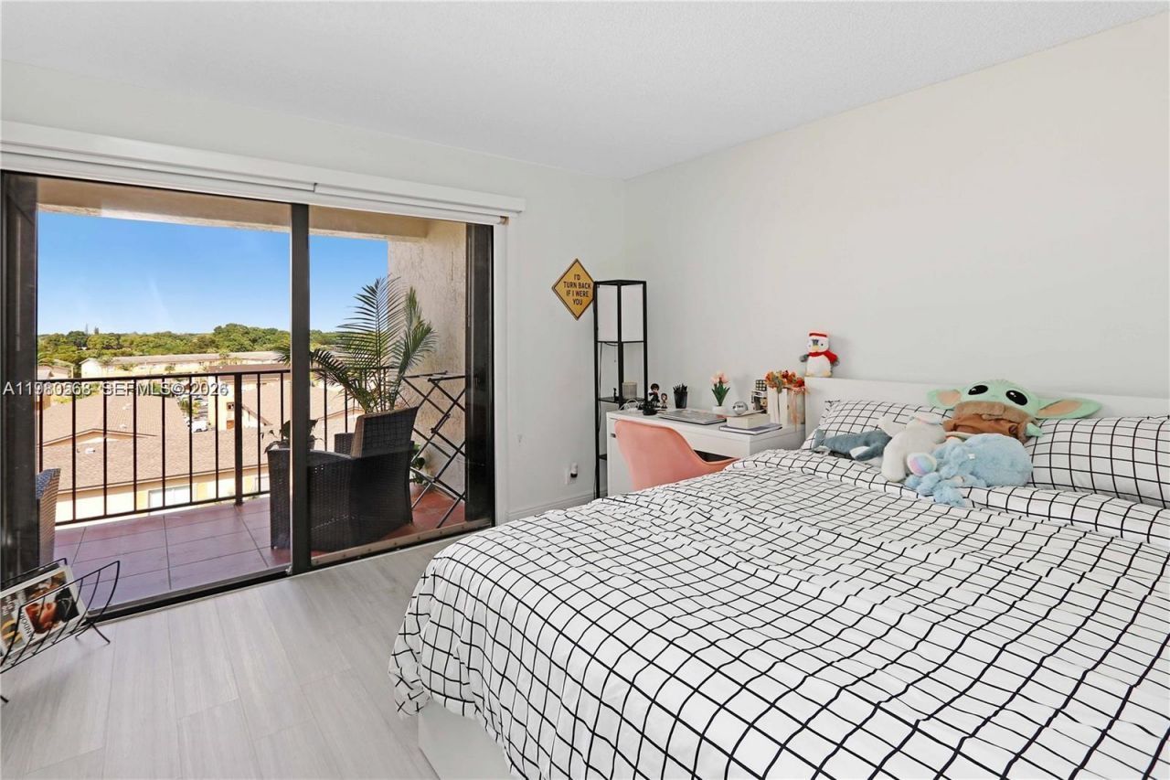 14203 SW 66th St, Unit 503, Miami, FL 33183 Photo