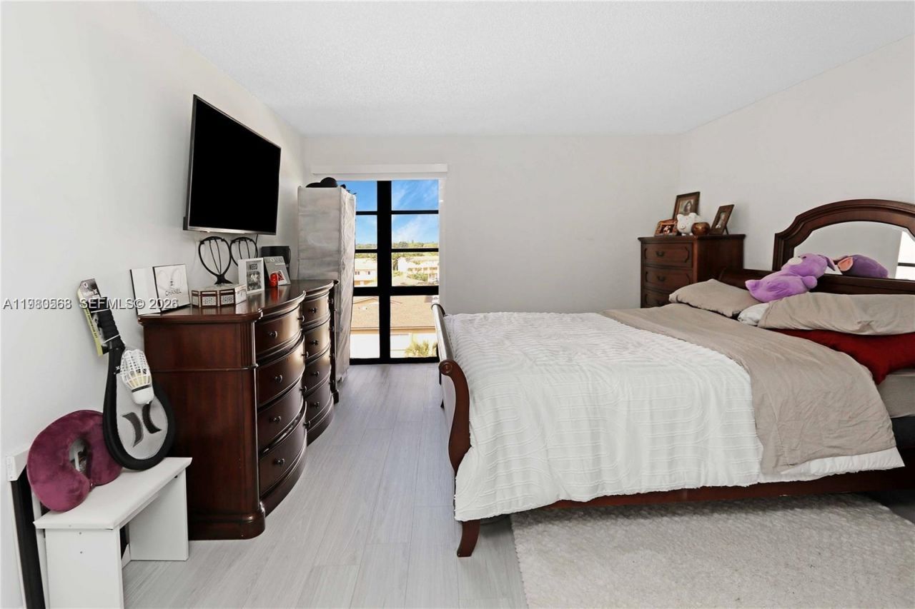 14203 SW 66th St, Unit 503, Miami, FL 33183 Photo