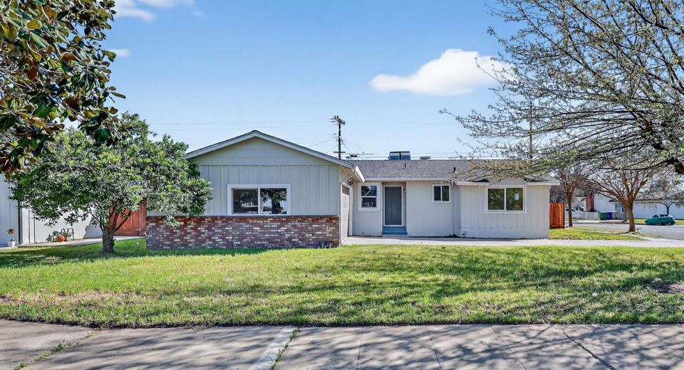 1490 Tamarack Ave, Atwater, CA 95301 Photo