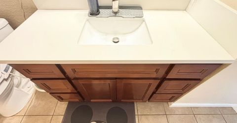 9328 Aizenberg Cir, Elk Grove, CA 95624 Photo