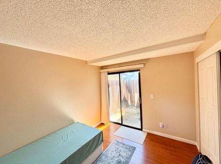 9328 Aizenberg Cir, Elk Grove, CA 95624 Photo