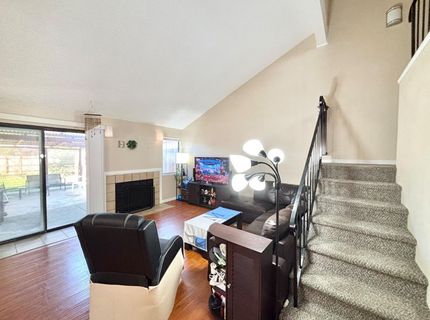 9328 Aizenberg Cir, Elk Grove, CA 95624 Photo