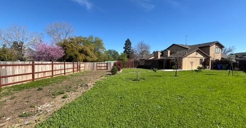 9328 Aizenberg Cir, Elk Grove, CA 95624 Photo