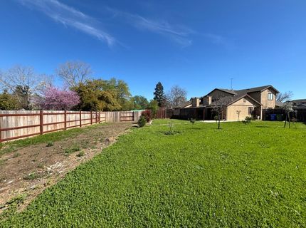 9328 Aizenberg Cir, Elk Grove, CA 95624 Photo