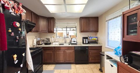 9328 Aizenberg Cir, Elk Grove, CA 95624 Photo