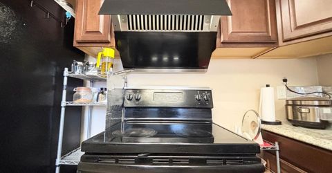 9328 Aizenberg Cir, Elk Grove, CA 95624 Photo