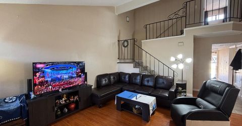 9328 Aizenberg Cir, Elk Grove, CA 95624 Photo