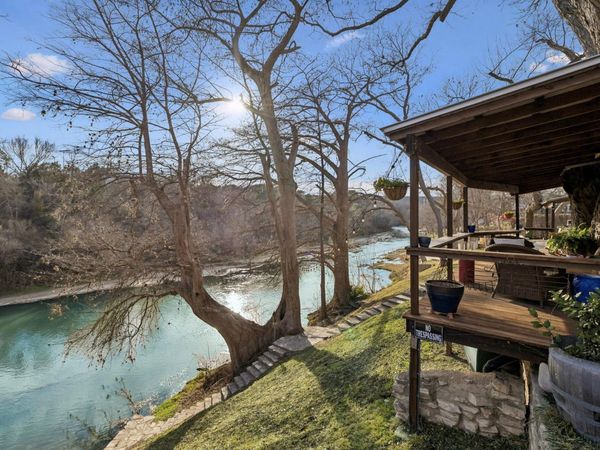 1520 Rocky River RD, Canyon Lake, TX 78133