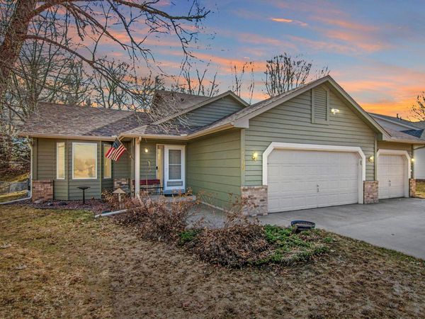 7109 Upper 36th Street N, Oakdale, MN 55128