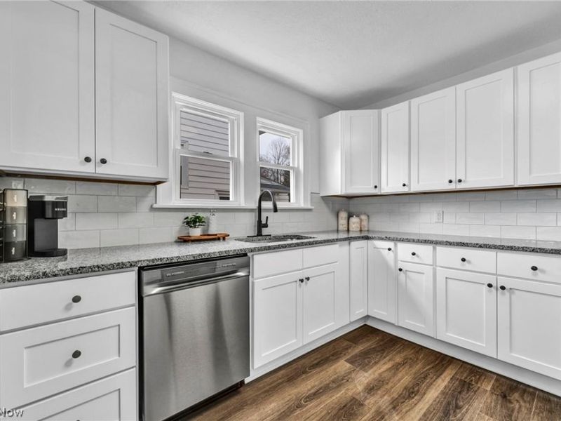 235 Euclid Avenue , Lorain, OH 44052 Photo 6