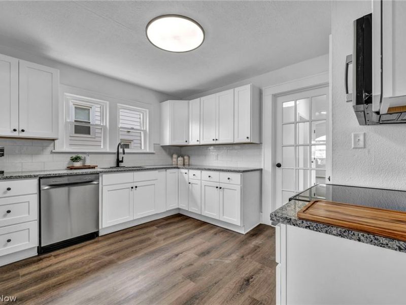 235 Euclid Avenue , Lorain, OH 44052 Photo 7