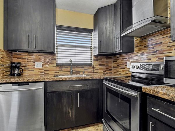 6650 Royal Palm Blvd, Unit 204C, Margate, FL 33063