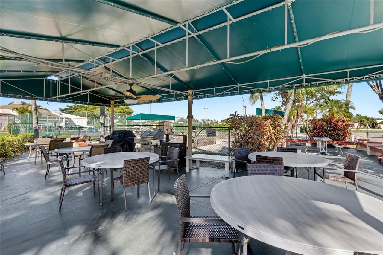 6650 Royal Palm Blvd, Unit 204C, Margate, FL 33063 Photo