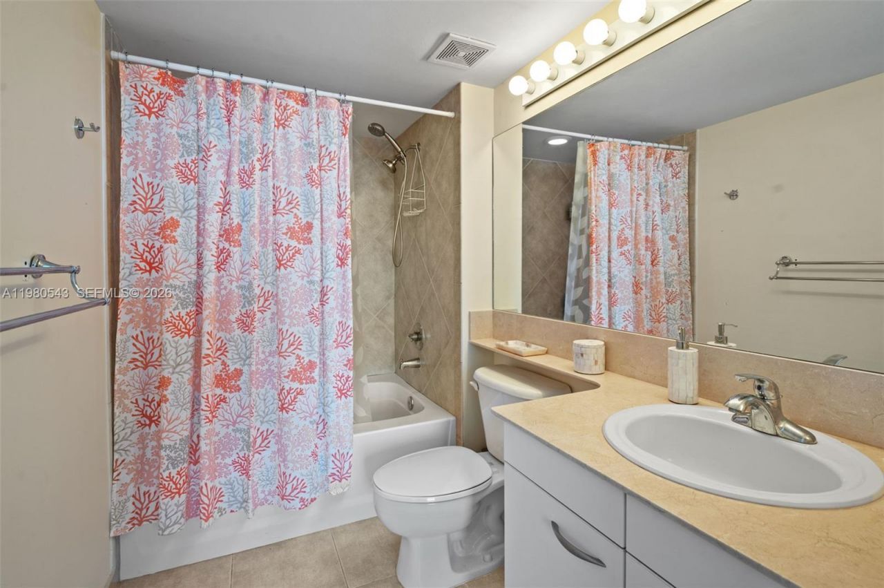 2080 S Ocean Dr, Unit 1402, Hallandale Beach, FL 33009 Photo