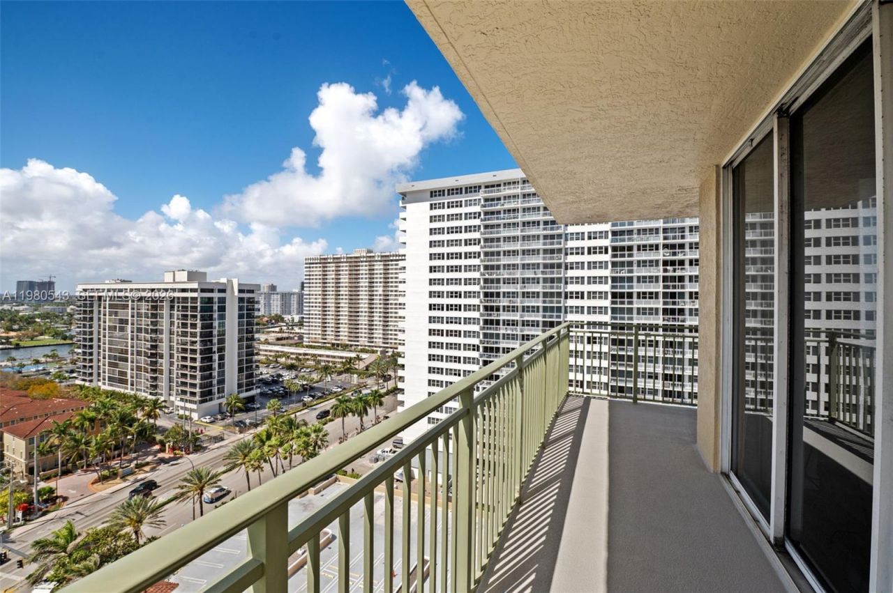 2080 S Ocean Dr, Unit 1402, Hallandale Beach, FL 33009 Photo