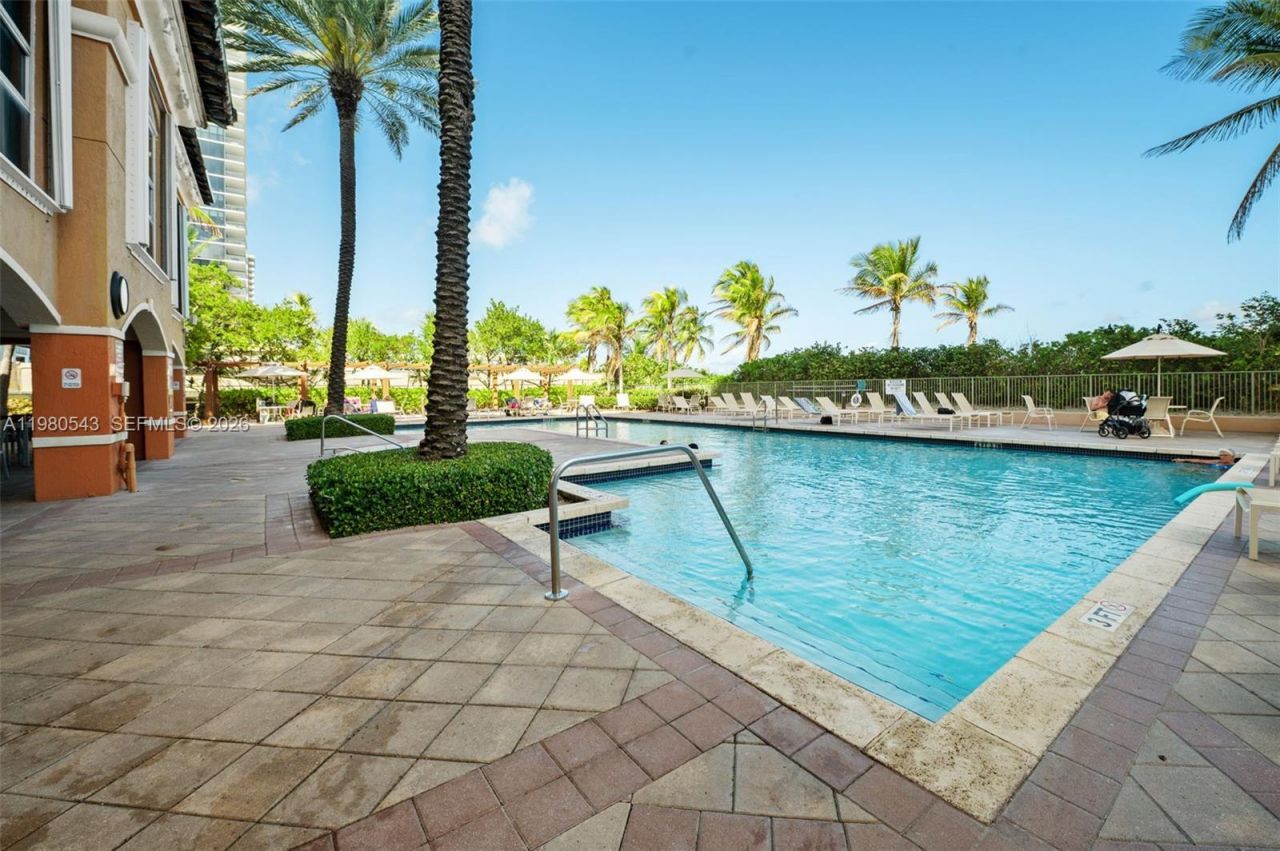 2080 S Ocean Dr, Unit 1402, Hallandale Beach, FL 33009 Photo