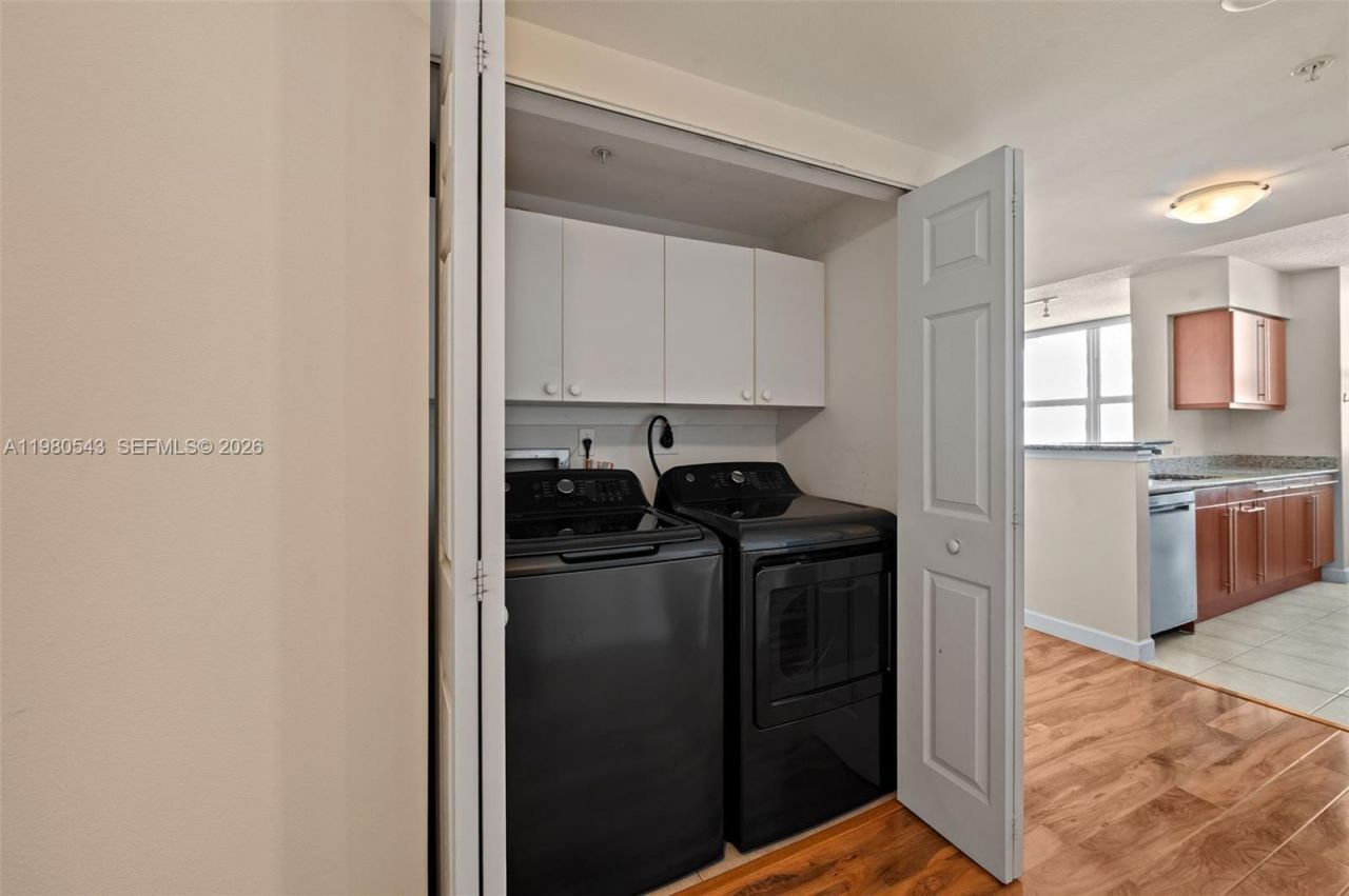 2080 S Ocean Dr, Unit 1402, Hallandale Beach, FL 33009 Photo